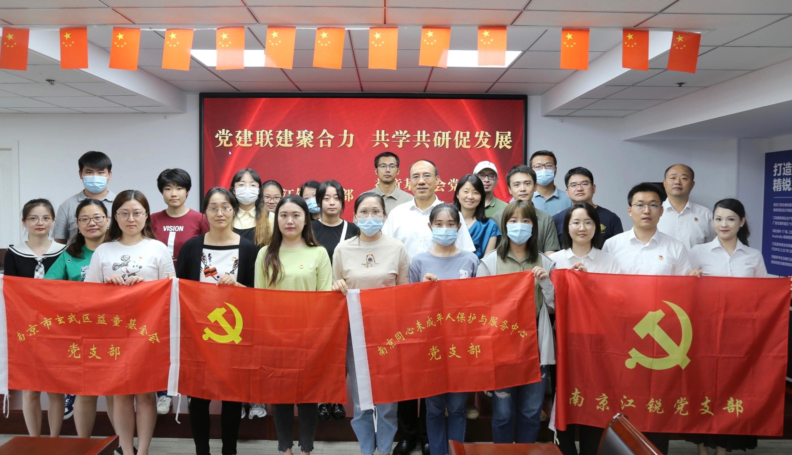 12ec35dc535fef7bbc2d939945fdcce8